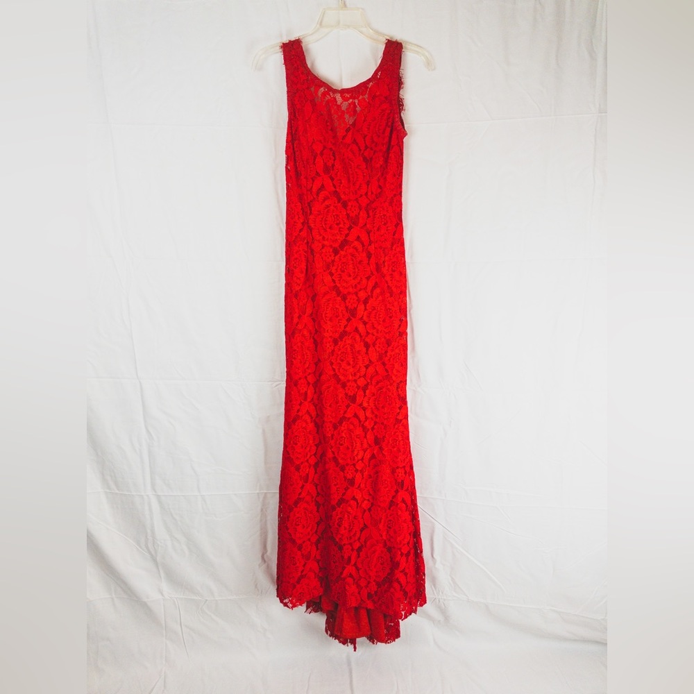 Betsy & Adam Red Lace Mermaid Formal Gown - Size 4